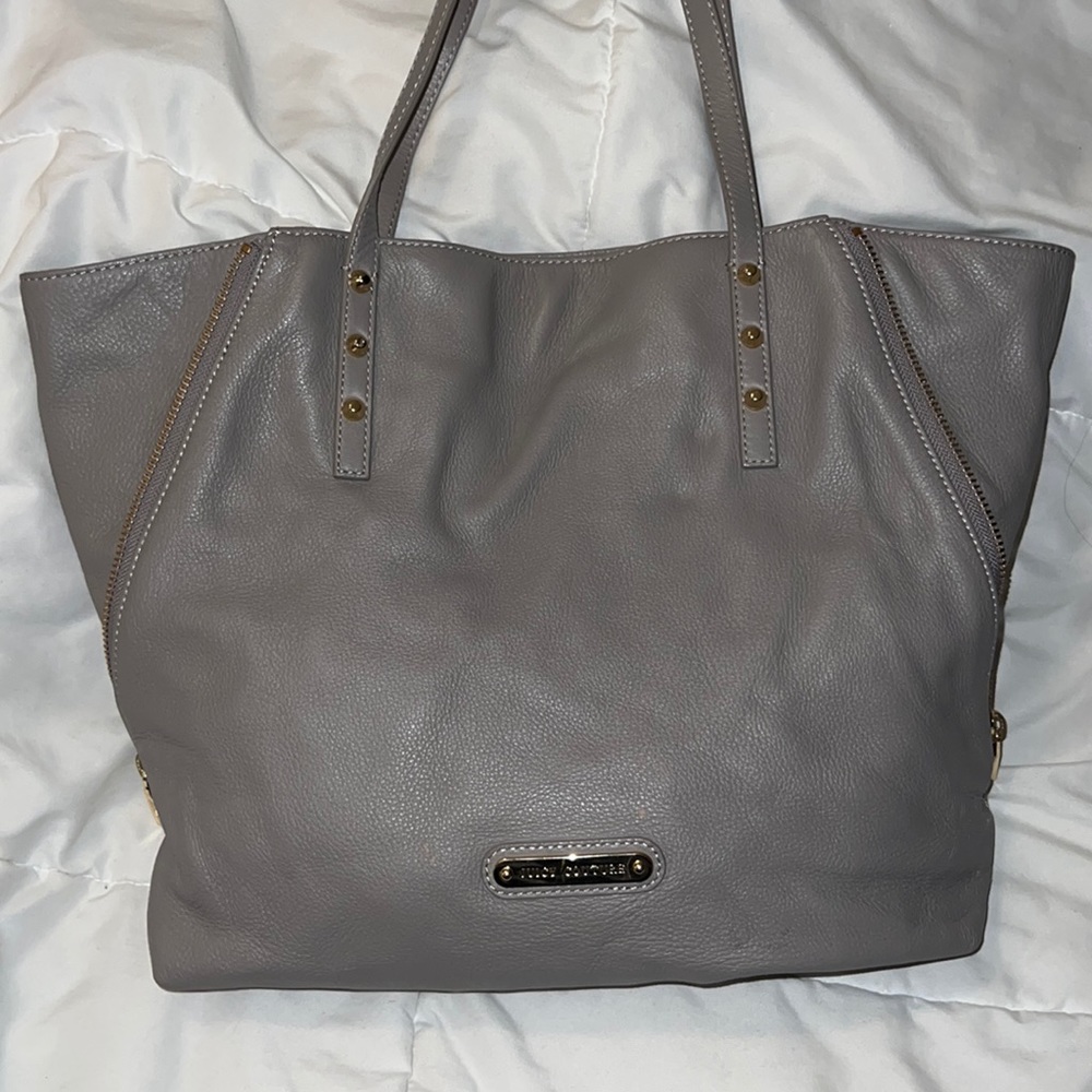 Juicy Couture, Gray leather shoulder bag